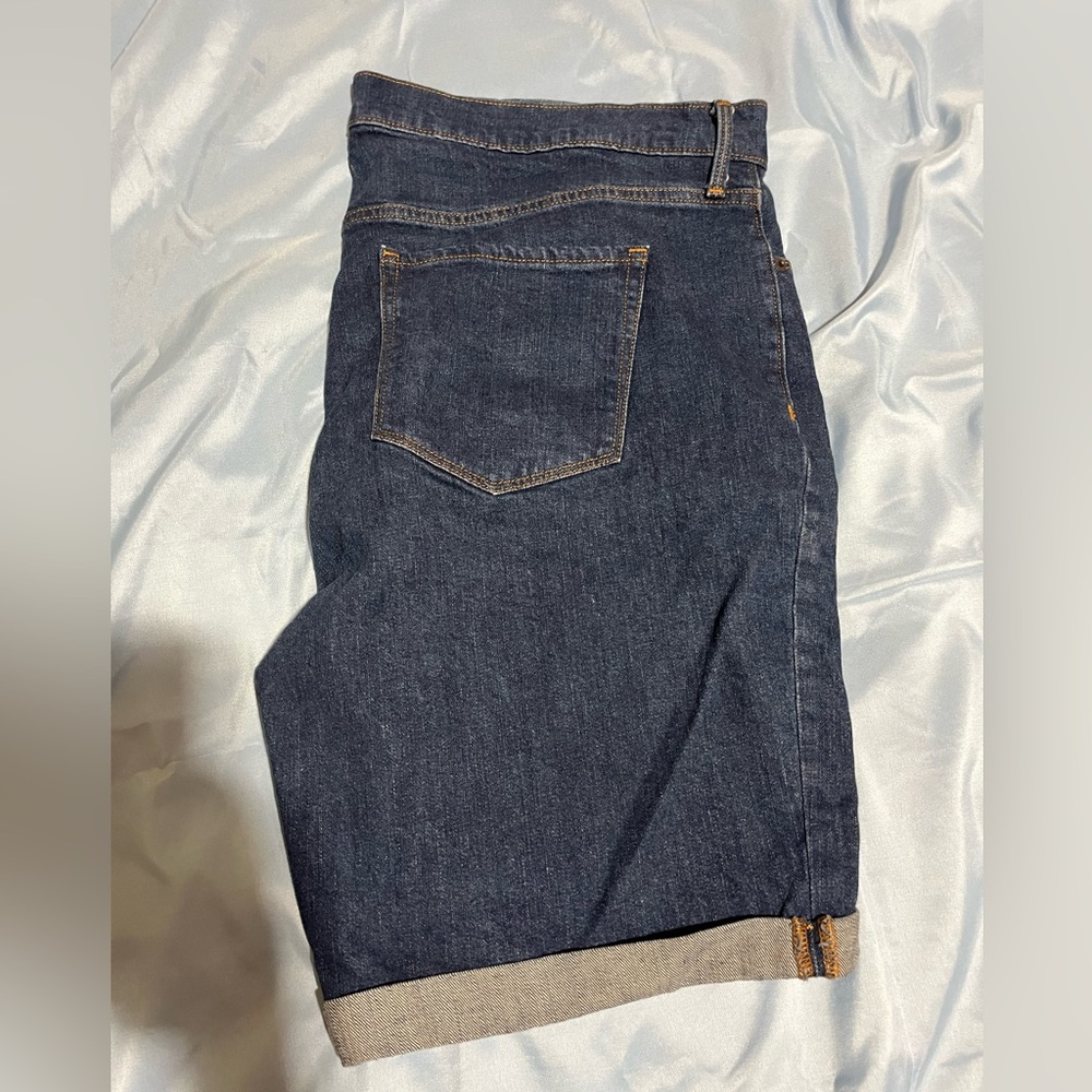 Old Navy high rise secret-slim pocket shorts